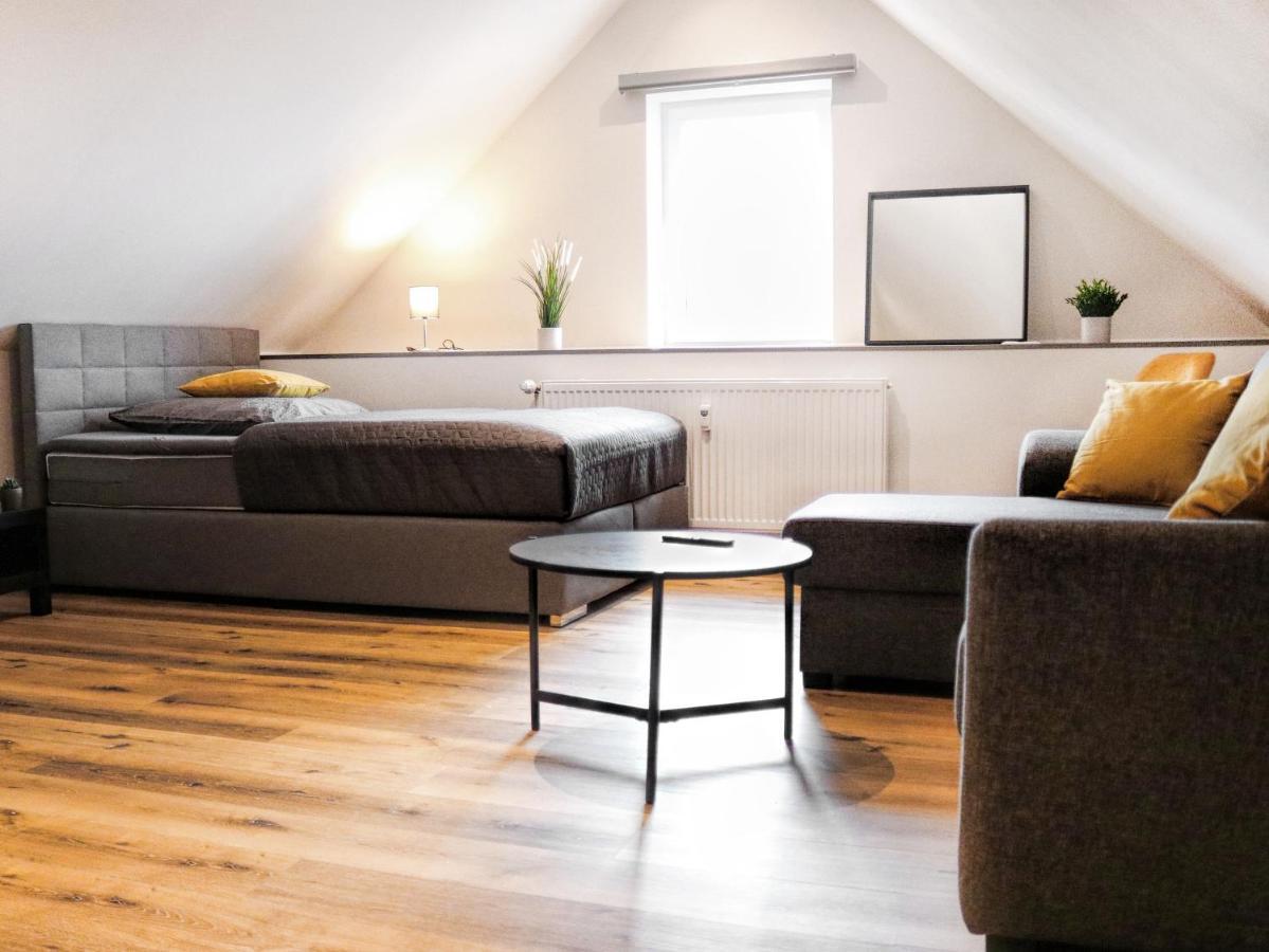 Lightplace • Groessere Gruppen • 4 Einzelzimmer • Boxspring • Smart Tv • Biergarten • Restaurant ブラウンシュバイク エクステリア 写真